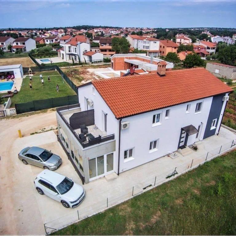 Apartments Mojeljeto Fažana エクステリア 写真