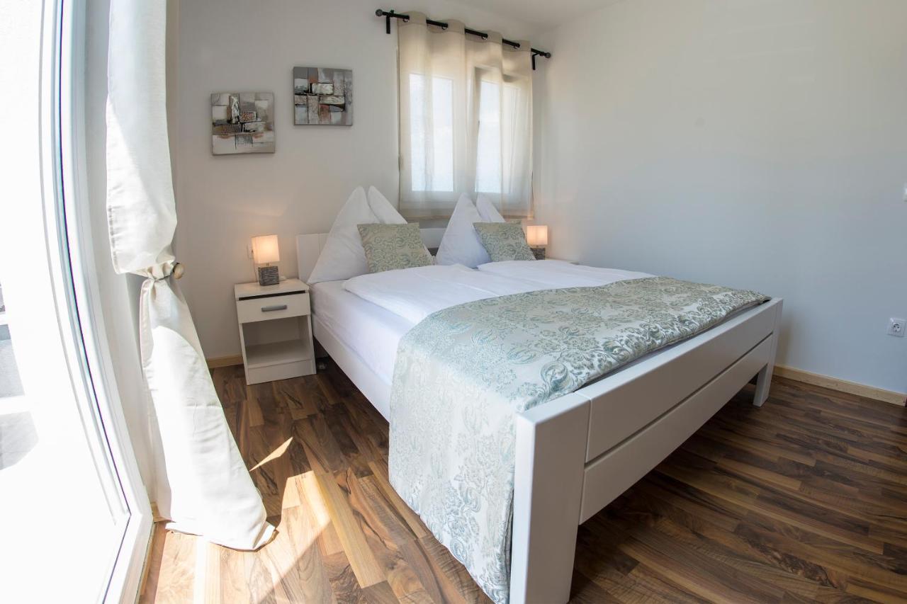 Apartments Mojeljeto Fažana エクステリア 写真