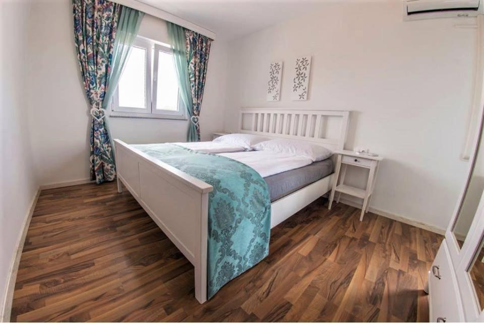 Apartments Mojeljeto Fažana エクステリア 写真