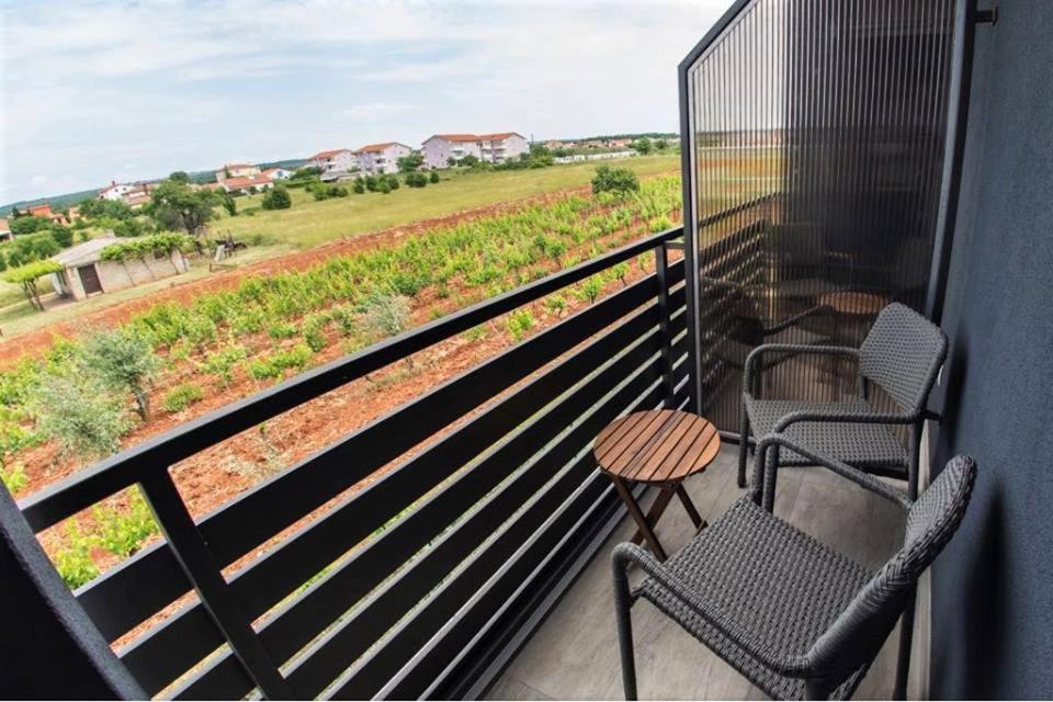 Apartments Mojeljeto Fažana エクステリア 写真